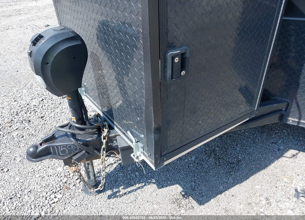 2025 DIAMOND 8.5 X 20 ENCLOSED TRAILER VIN: 53NBE2021S1111598
