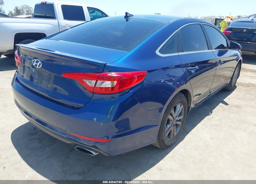 2015 HYUNDAI SONATA VIN: 5NPE24AF3FH119084