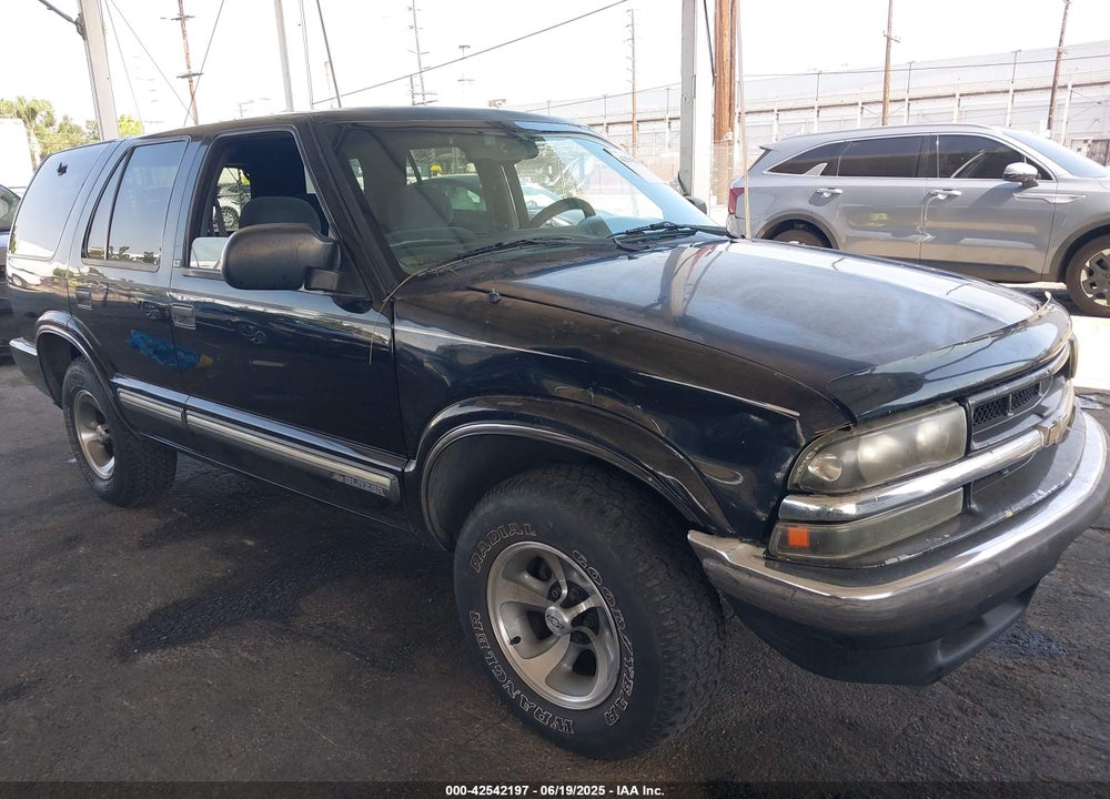 2001 CHEVROLET BLAZER LT VIN: 1GNCS13W212166028