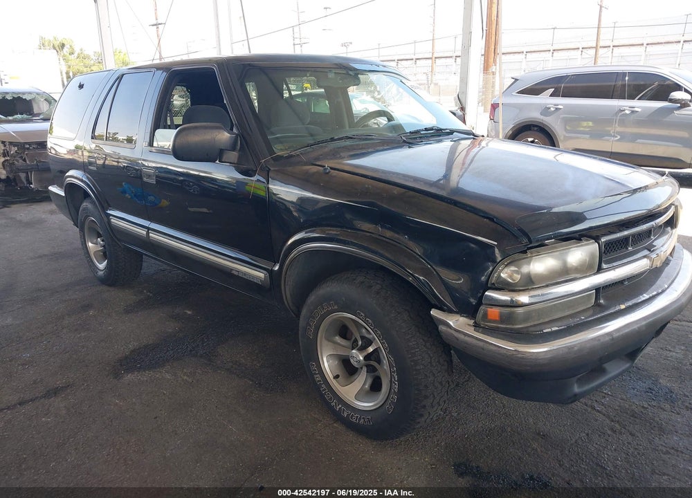 2001 CHEVROLET BLAZER LT VIN: 1GNCS13W212166028