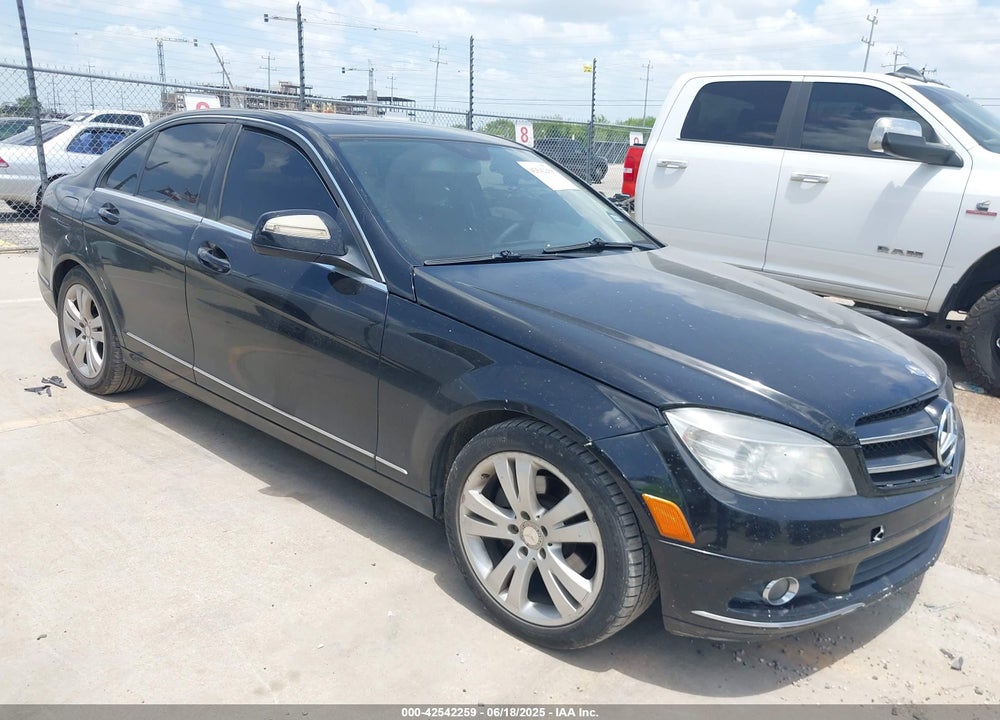 2009 MERCEDES-BENZ C 300 LUXURY/SPORT VIN: WDDGF54X79R045825