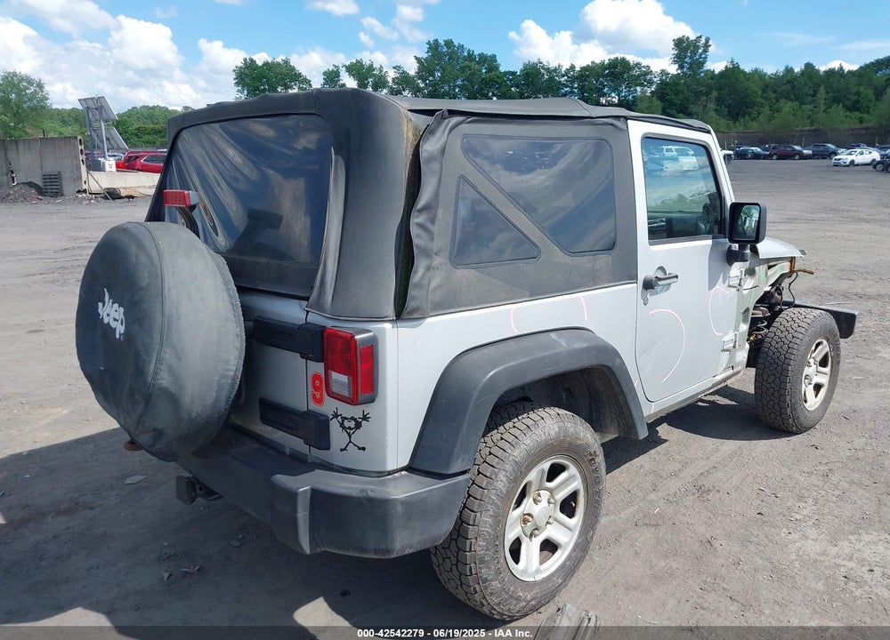 2010 JEEP WRANGLER / VIN: 1J4AA2D12AL104743