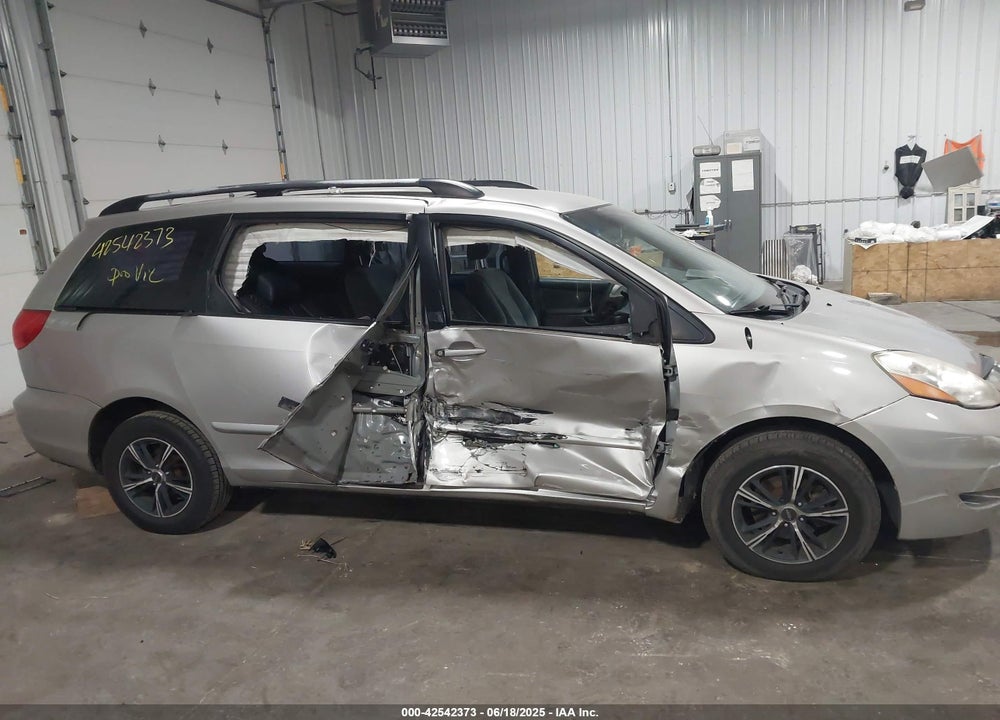 2009 TOYOTA SIENNA VIN: 5TDZK23C89S245044