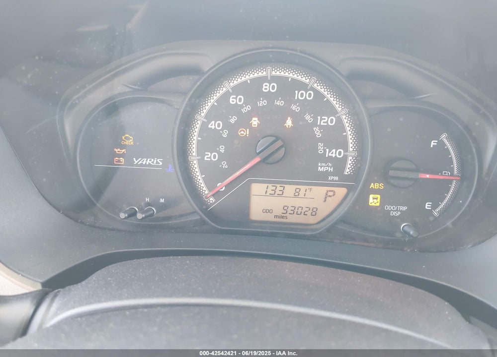 2015 TOYOTA YARIS LE VIN: VNKKTUD36FA054974