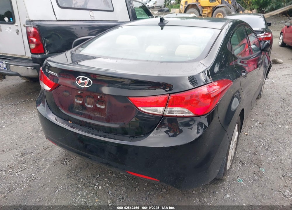 2013 HYUNDAI ELANTRA GLS VIN: KMHDH4AE1DU748410