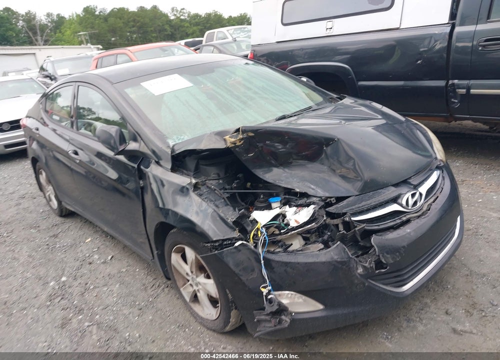 2013 HYUNDAI ELANTRA GLS VIN: KMHDH4AE1DU748410