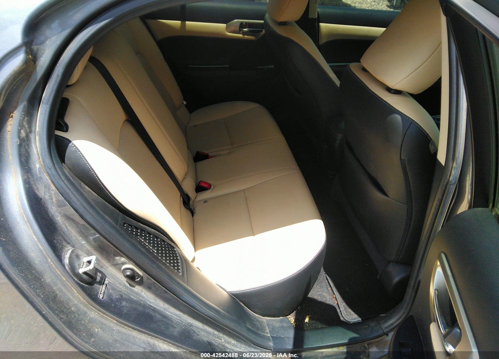 2014 LEXUS CT200H VIN: JTHKD5BHXE2190624