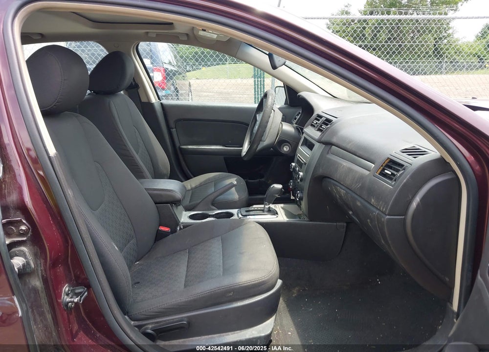 2011 FORD FUSION VIN: 3FAHP0HA5BR177468