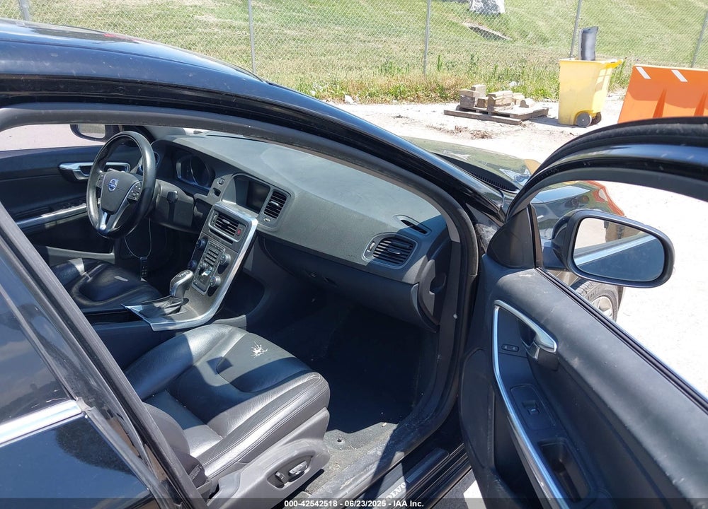 2014 VOLVO S60 VIN: YV1612FH0E2281190