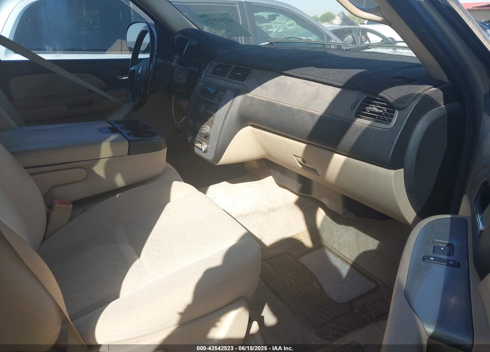 2008 CHEVROLET TAHOE LS VIN: 1GNFC13038R145292