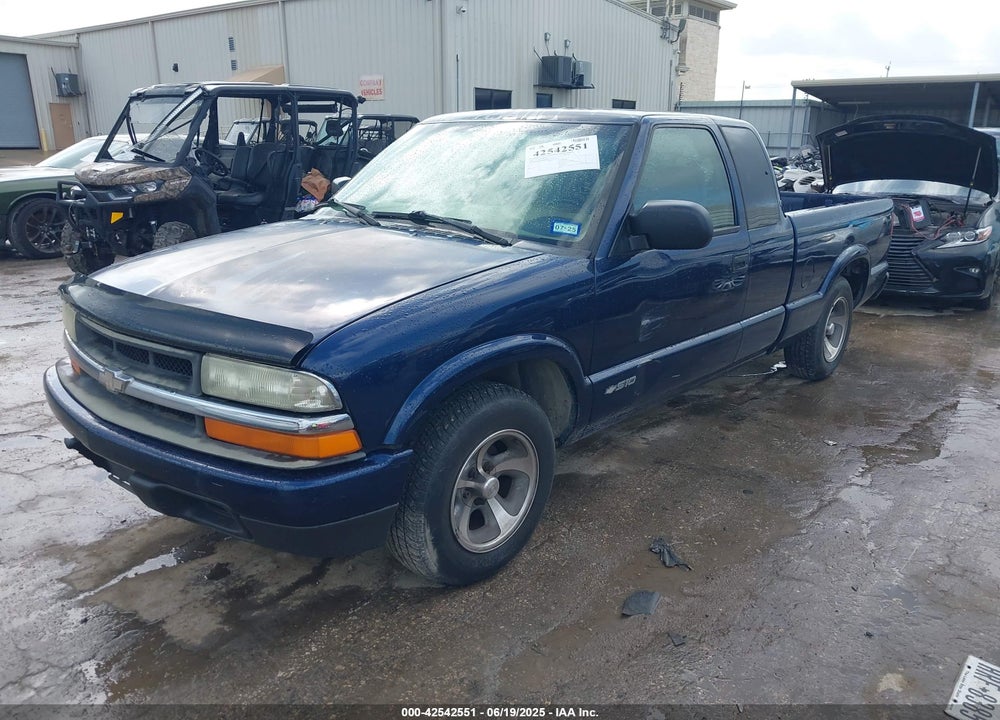 2002 CHEVROLET S-10 LS VIN: 1GCCS19WX28242870