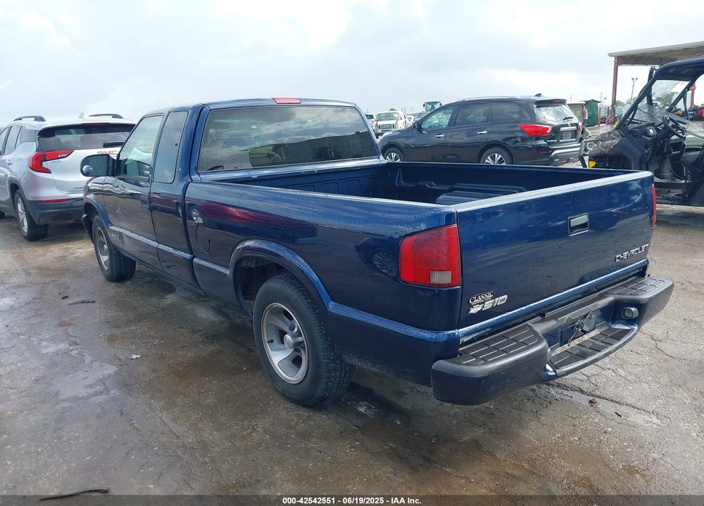 2002 CHEVROLET S-10 LS VIN: 1GCCS19WX28242870