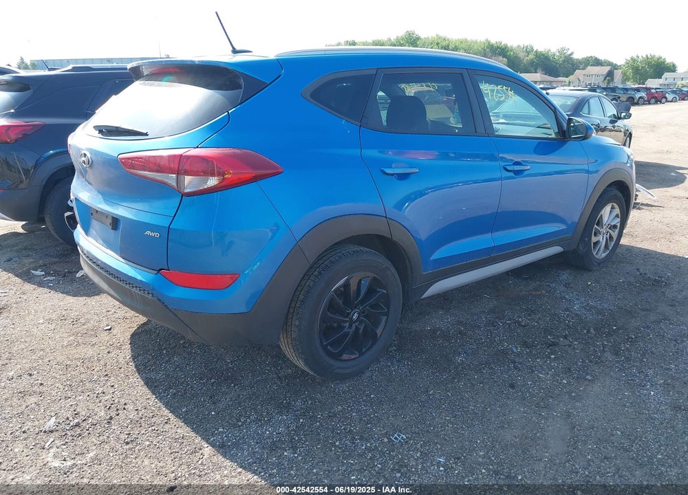 2017 HYUNDAI TUCSON SE VIN: KM8J3CA47HU443034