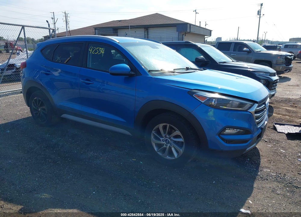 2017 HYUNDAI TUCSON SE VIN: KM8J3CA47HU443034
