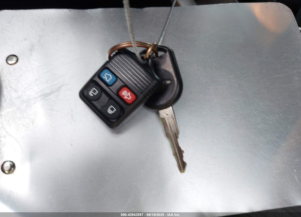 2011 FORD FOCUS VIN: 1FAHP3FN8BW121772