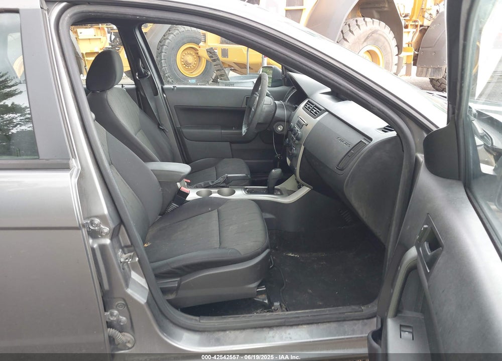 2011 FORD FOCUS VIN: 1FAHP3FN8BW121772