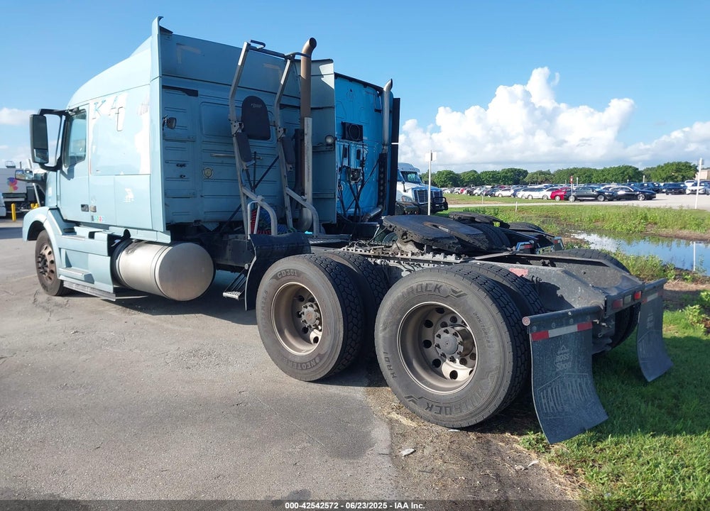 2013 VOLVO VN VNL VIN: 4V4NC9EH6DN140938