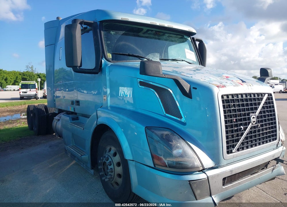 2013 VOLVO VN VNL VIN: 4V4NC9EH6DN140938