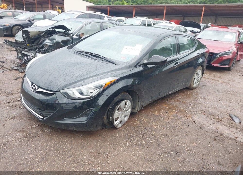 2016 HYUNDAI ELANTRA VIN: 5NPDH4AE1GH776288