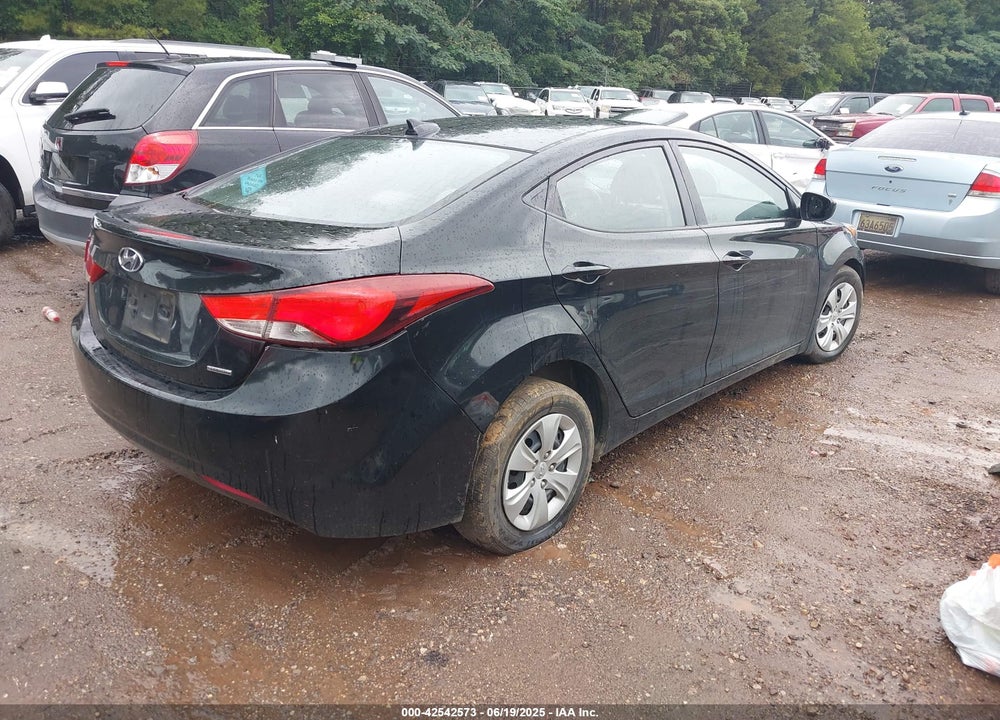 2016 HYUNDAI ELANTRA VIN: 5NPDH4AE1GH776288