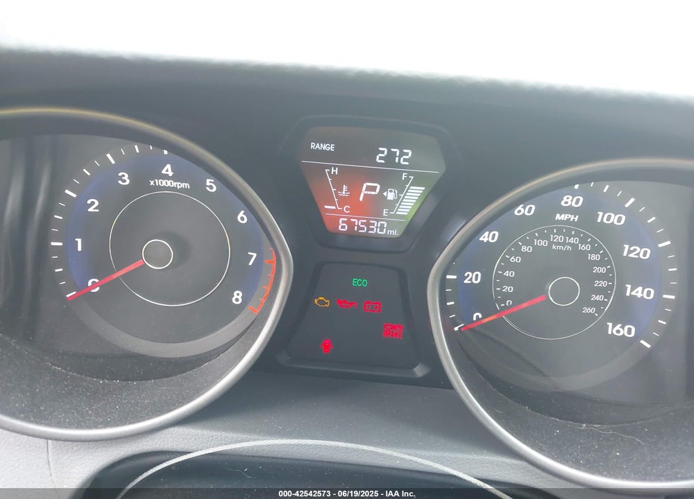 2016 HYUNDAI ELANTRA VIN: 5NPDH4AE1GH776288