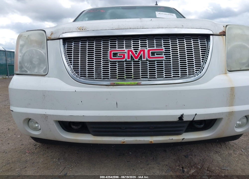 2011 GMC YUKON SLT VIN: 1GKS2CE07BR207565