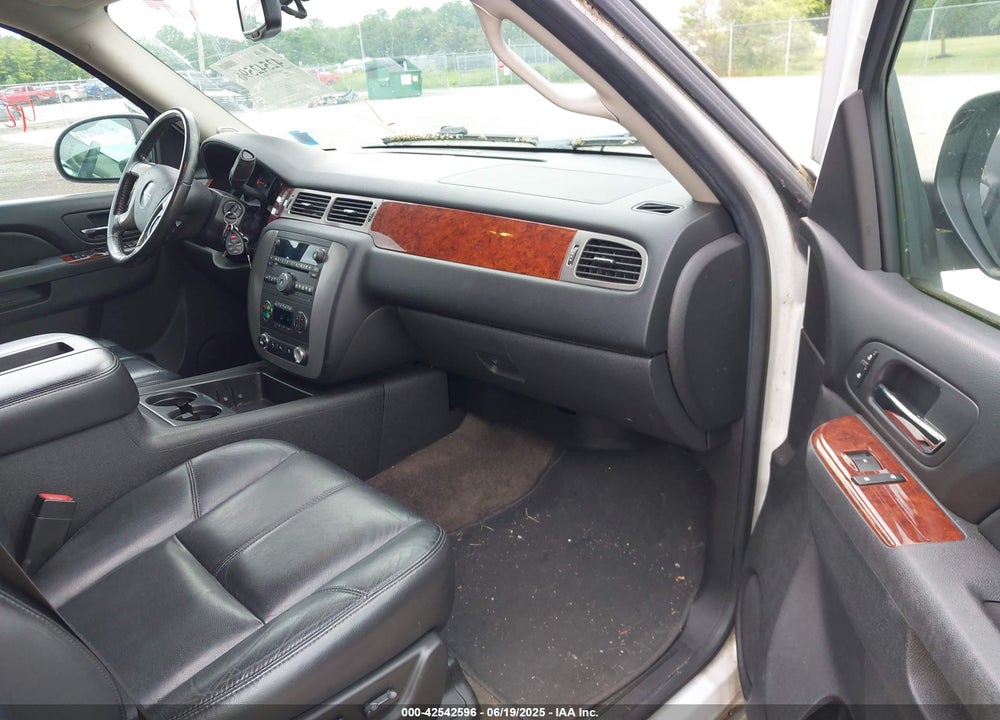 2011 GMC YUKON SLT VIN: 1GKS2CE07BR207565