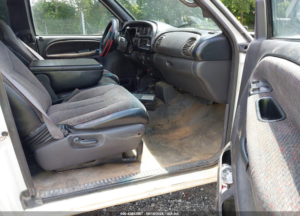 2001 DODGE RAM 1500 ST VIN: 3B7HF13Z71G771540