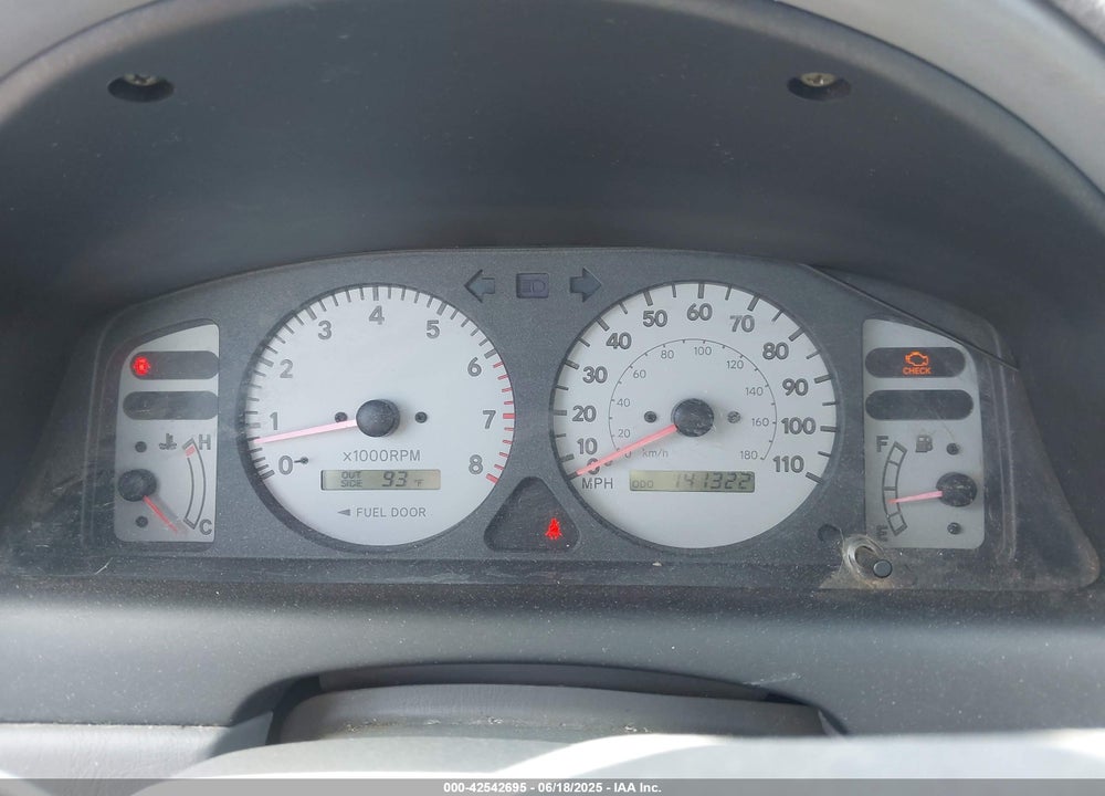 2000 TOYOTA COROLLA LE VIN: 1NXBR12E2YZ398261