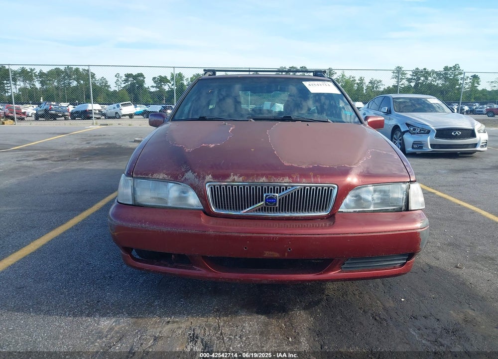 2000 VOLVO V70 VIN: YV1LW61J8Y2644104