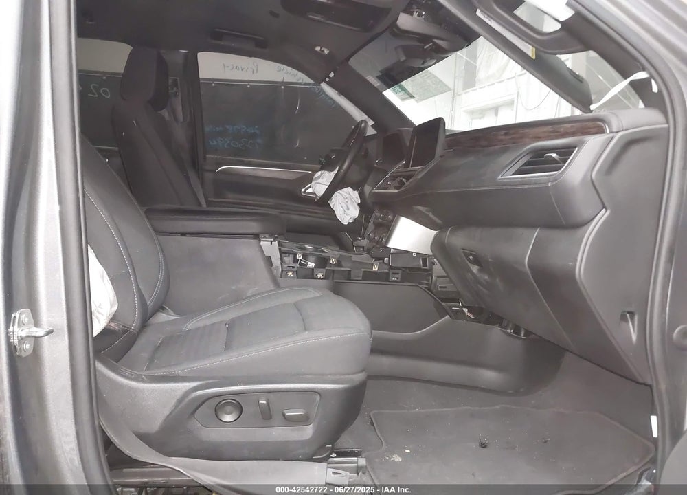 2022 CHEVROLET SUBURBAN VIN: 1GNSKBKD0NR175213