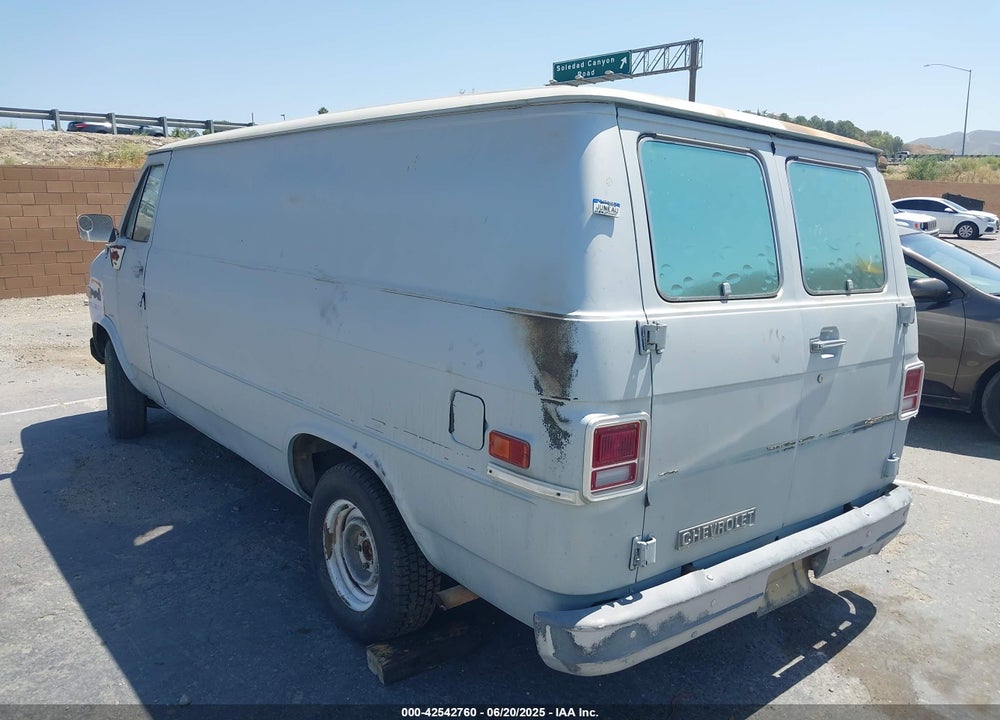1982 CHEVROLET G10 VIN: 1GCDG15D0C7113912