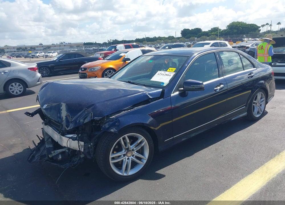 2014 MERCEDES-BENZ C 250 VIN: WDDGF4HB3EA967462