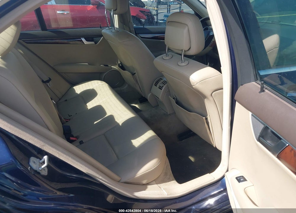 2014 MERCEDES-BENZ C 250 VIN: WDDGF4HB3EA967462