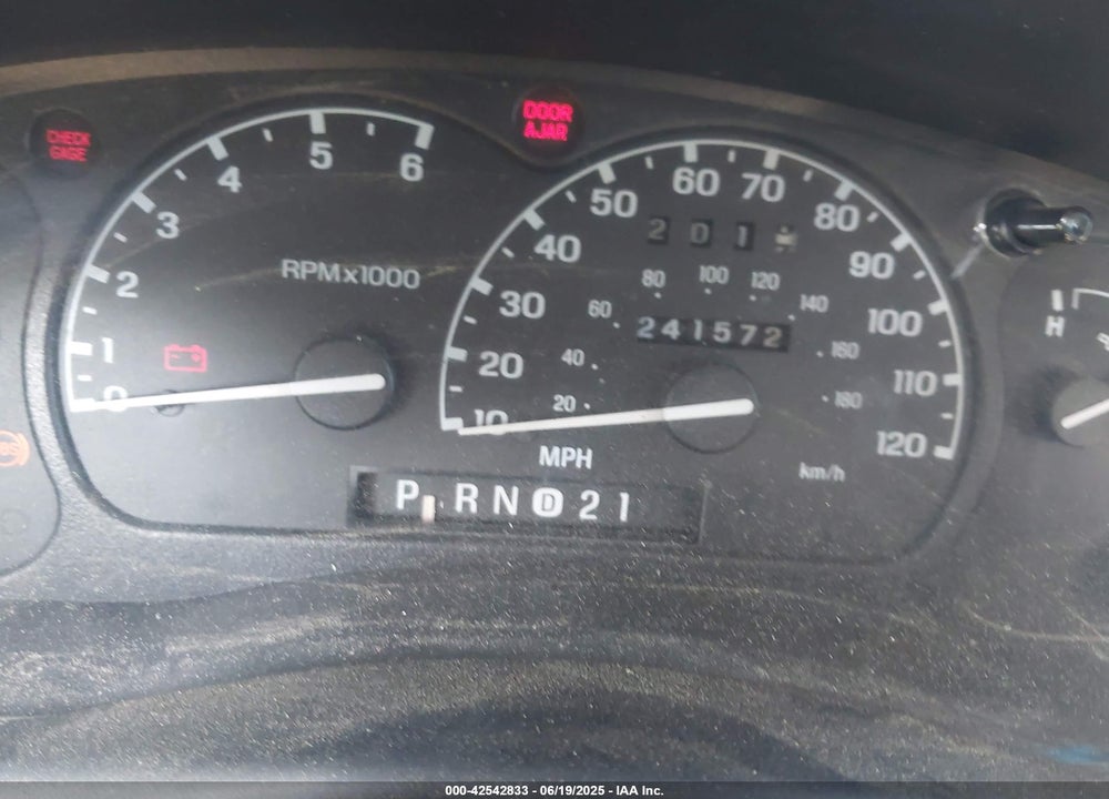 2000 FORD EXPLORER XLS VIN: 1FMZU62X3YUB73486