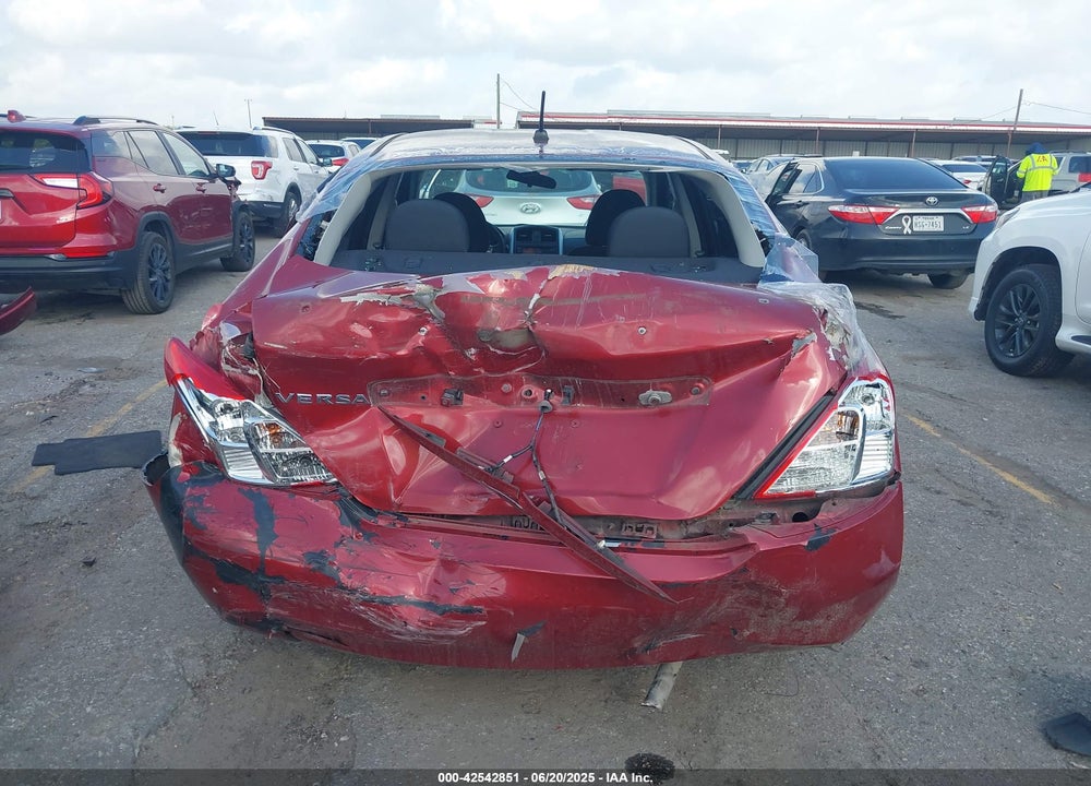 2018 NISSAN VERSA VIN: 3N1CN7AP1JL879681