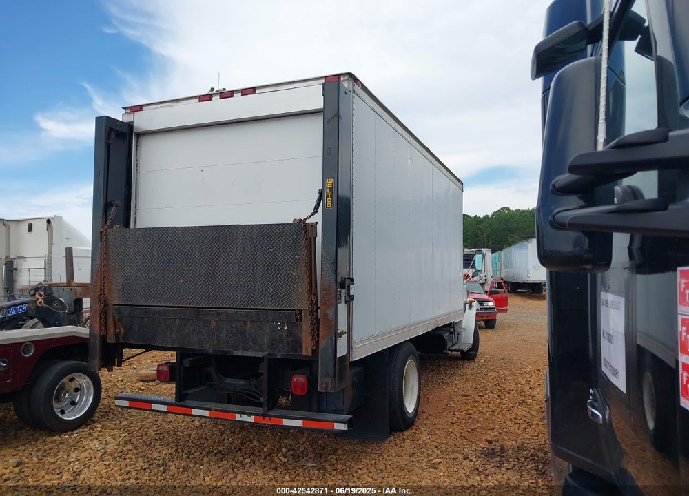2002 STERLING TRUCK M6500 6500 VIN: 2FZAAHCS12AK57191