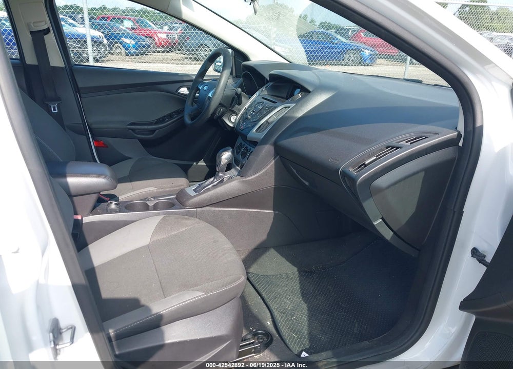 2013 FORD FOCUS VIN: 1FADP3F23DL208410
