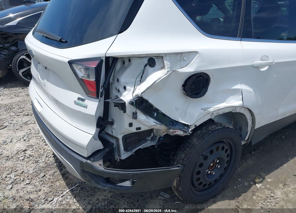 2018 FORD ESCAPE SE VIN: 1FMCU0GD7JUC90284