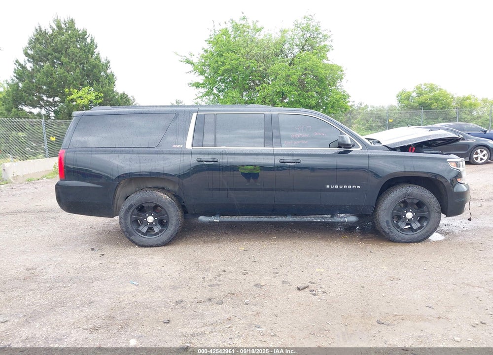 2018 CHEVROLET SUBURBAN VIN: 1GNSKHKC9JR221982