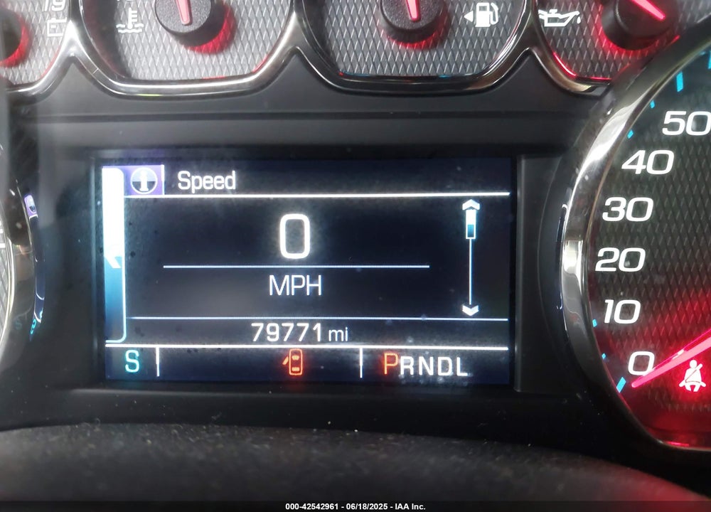 2018 CHEVROLET SUBURBAN VIN: 1GNSKHKC9JR221982