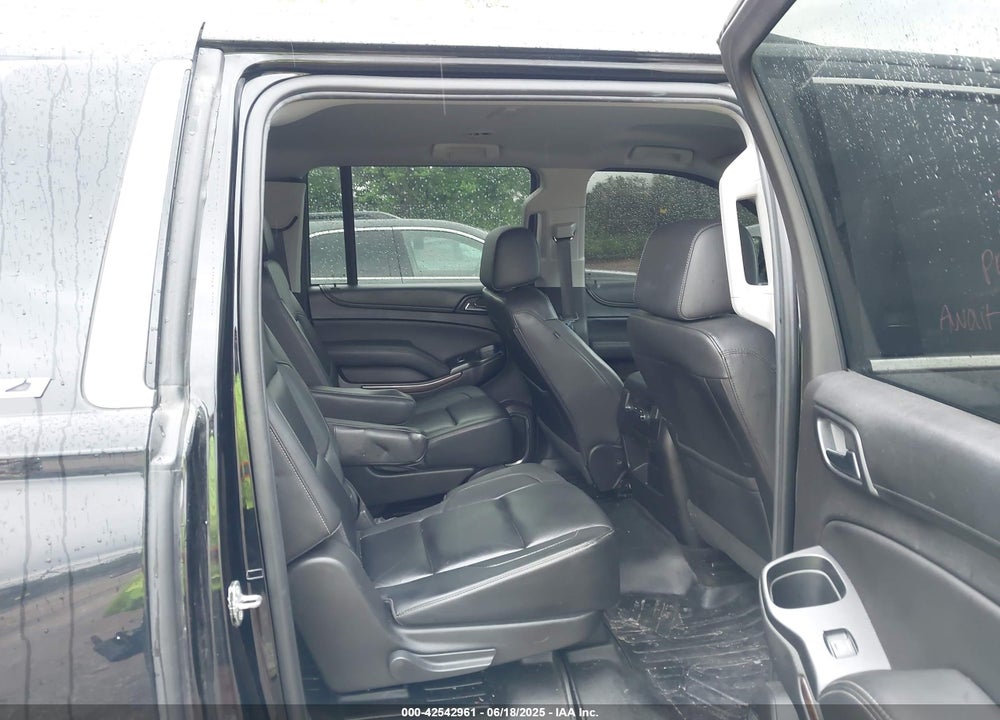 2018 CHEVROLET SUBURBAN VIN: 1GNSKHKC9JR221982
