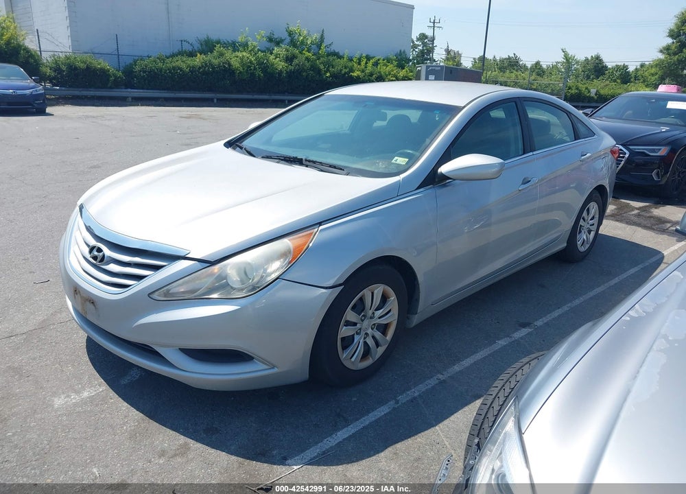 2011 HYUNDAI SONATA VIN: 5NPEB4AC4BH013906