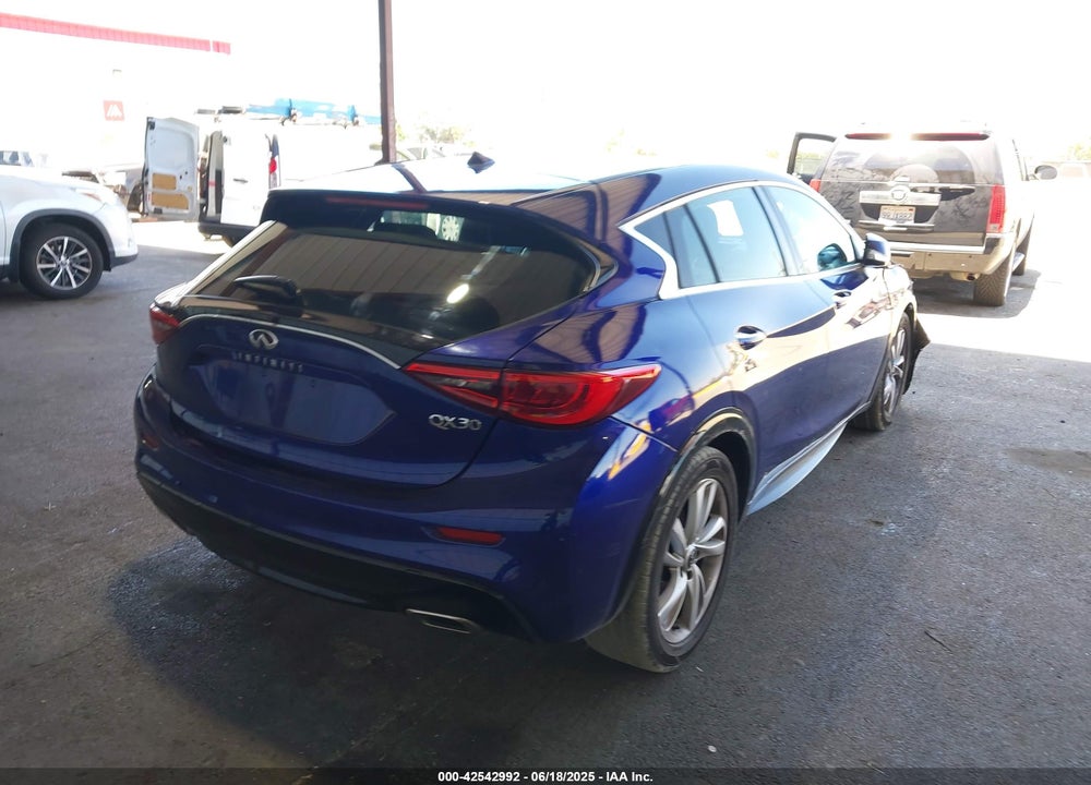 2017 INFINITI QX30 VIN: SJKCH5CP7HA033365