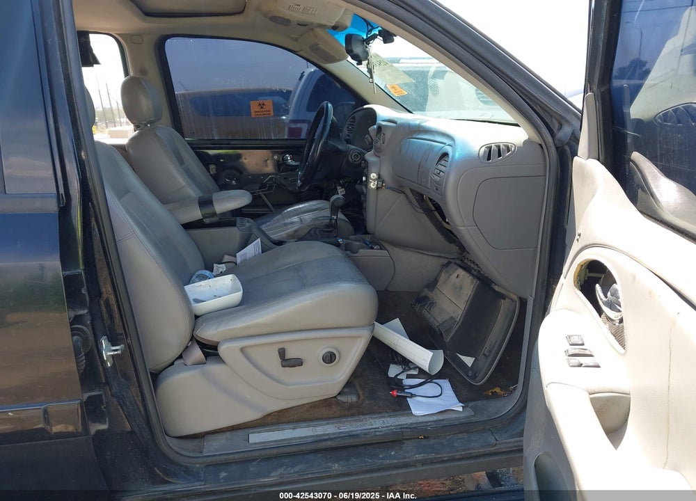 2005 CHEVROLET TRAILBLAZER LT VIN: 1GNDT13SX52291900