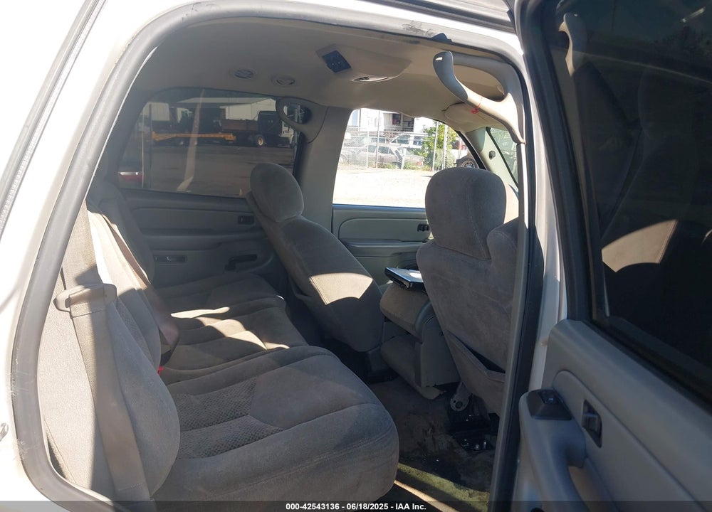 2005 CHEVROLET TAHOE LS VIN: 1GNEK13V25J174805