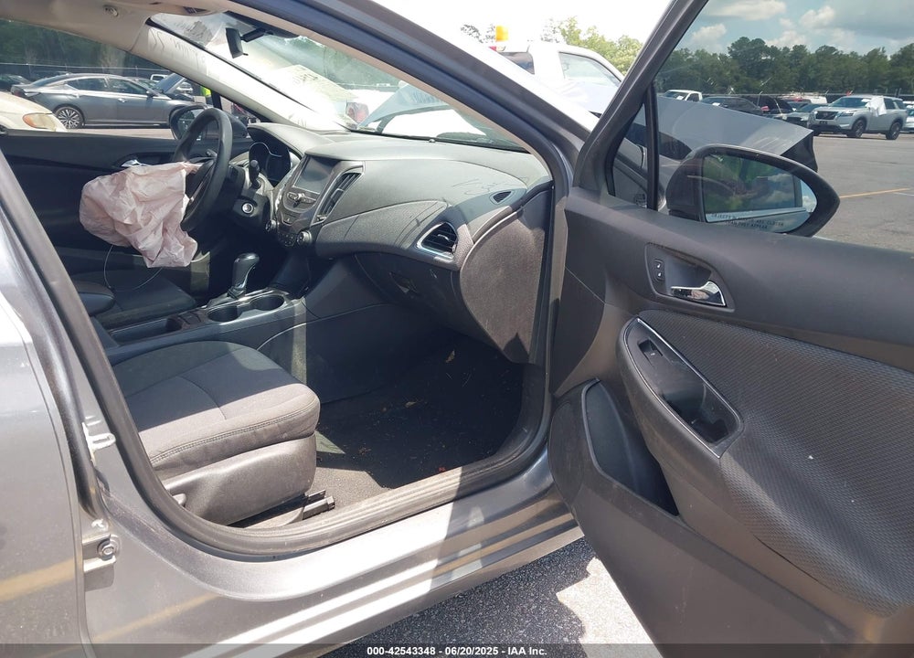 2018 CHEVROLET CRUZE VIN: 1G1BE5SM8J7196374