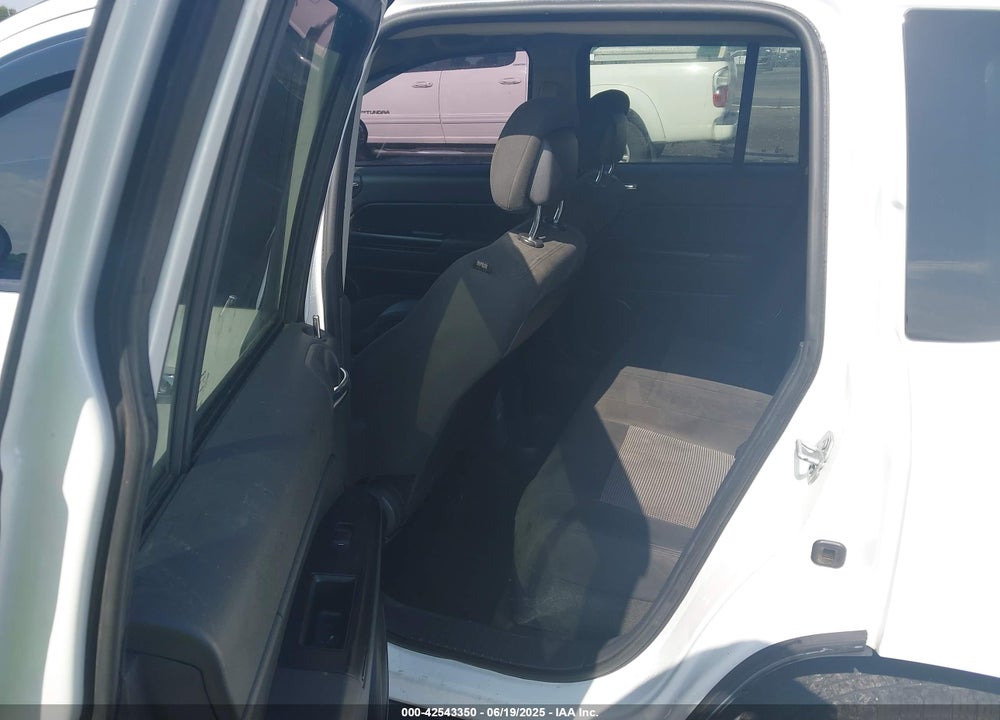 2016 JEEP COMPASS VIN: 1C4NJCBA2GD743143
