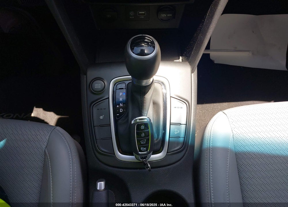 2019 HYUNDAI KONA VIN: KM8K33A55KU220818