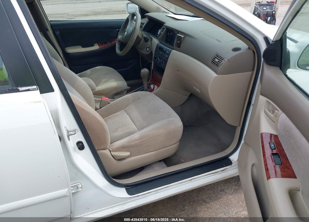 2005 TOYOTA COROLLA LE VIN: 1NXBR32E55Z360126
